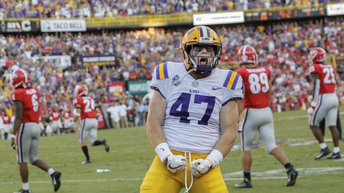 Read more about the article Gary’s Week 7 College Football Recap: LSU dominates Georgia, 4 Top 10s go down, and Pac 12 is out of the playoff race