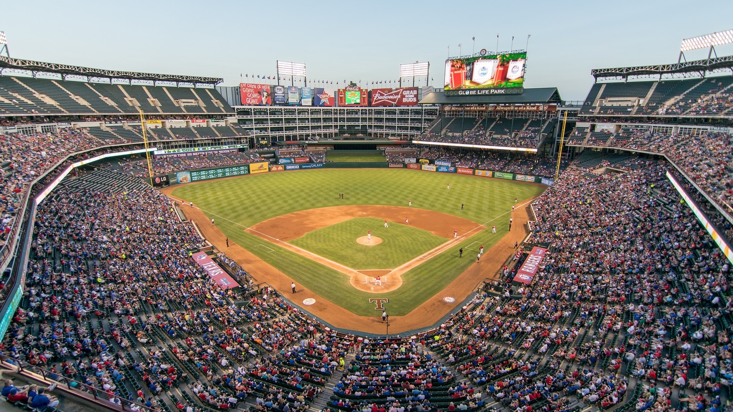 Read more about the article FOX placing virtual fans in MLB stands